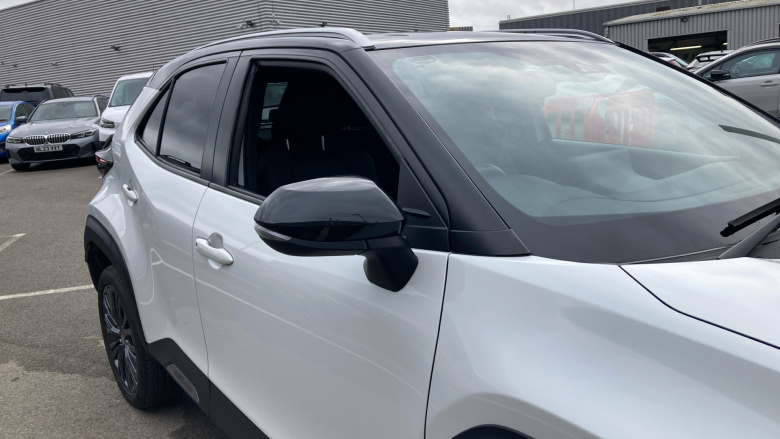 Toyota Yaris Cross 1.5 Hybrid Dynamic AWD 5dr CVT Hybrid Estate